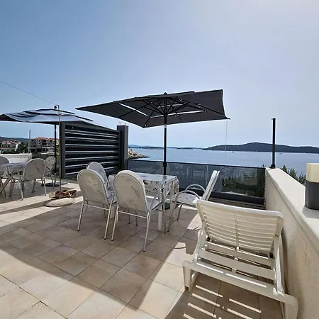 Apartman By The Sea-2 By Interhome